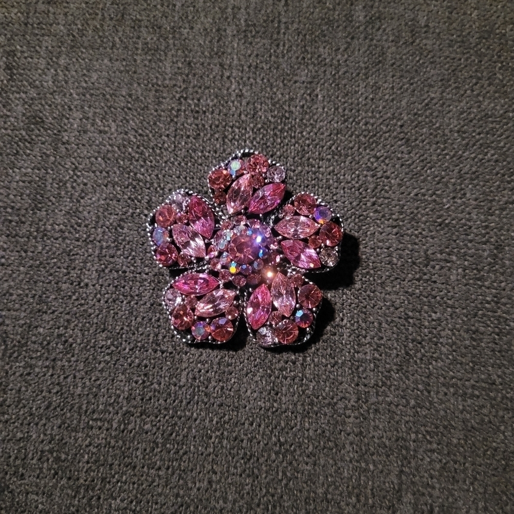 Pink gem flower brooch